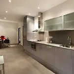 Chi Hotel 3*