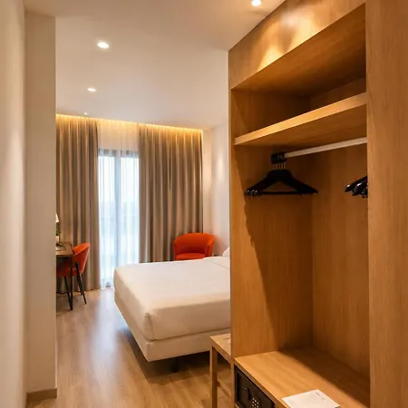 Chi Hotel 3*