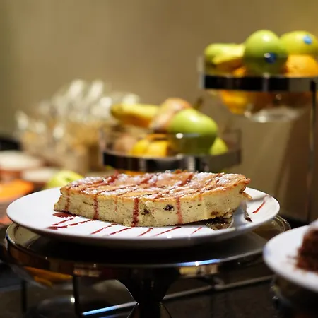Chi Hotel 3*