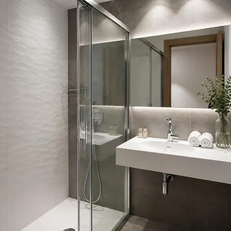 Chi Hotel 3*
